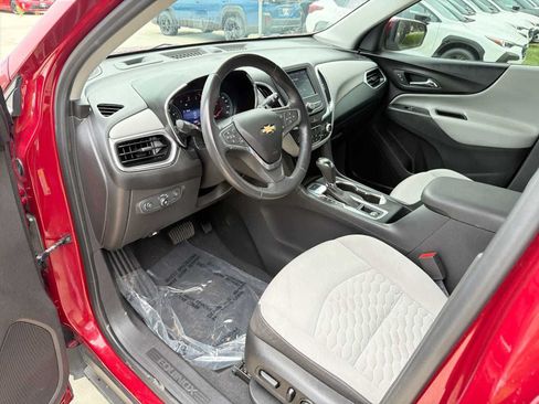 Used 2020 Chevrolet Equinox LT AWD/4WD image 2