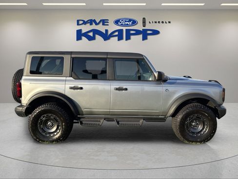 Used 2024 Ford Bronco Black Diamond w/ Sasquatch Package image 9