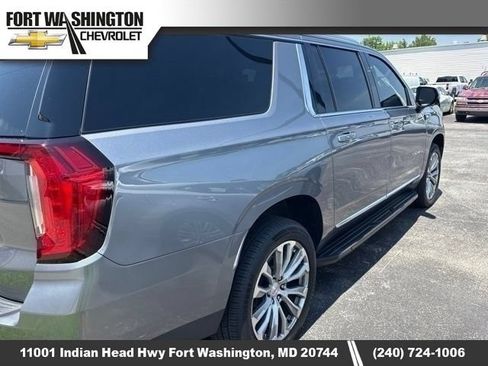 Used 2022 GMC Yukon XL Denali AWD/4WD image 4