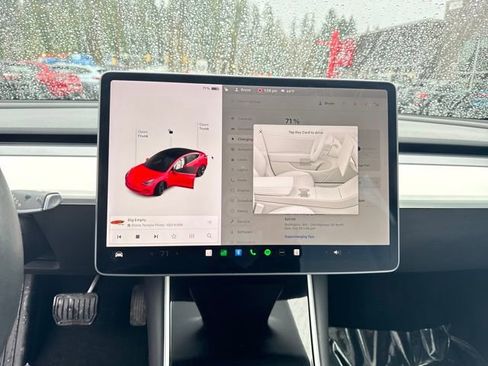 Used 2018 Tesla Model 3 Long Range image 19