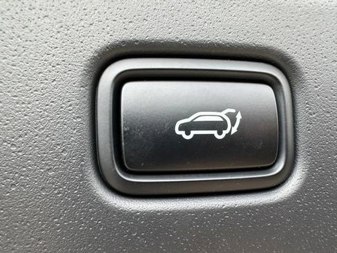 Used 2023 Kia Niro Wave w/ Wave Preserve Package FWD image 9