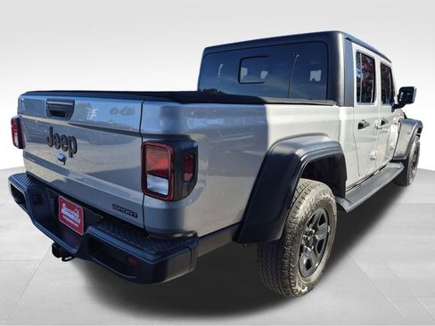 Used 2021 Jeep Gladiator Sport image 10