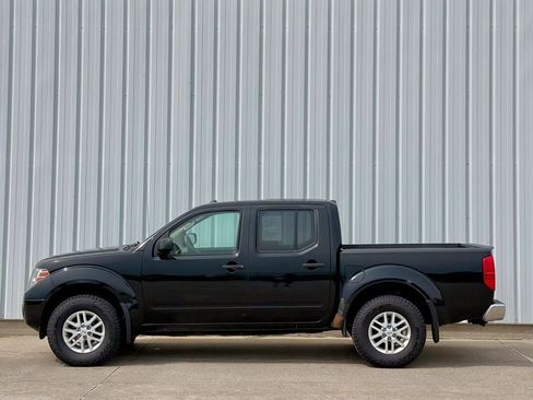 Used 2018 Nissan Frontier SV w/ Value Truck Package AWD/4WD image 3