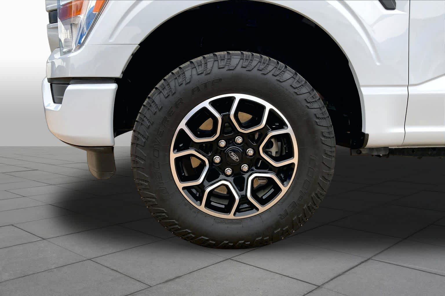 Used 2022 Ford F150 XL w/ STX Appearance Package RWD image 11