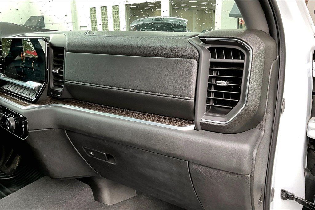 Used 2026 Chevrolet Silverado 3500 LT AWD/4WD image 27