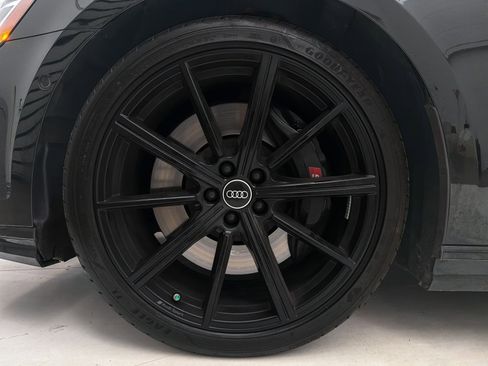 Used 2024 Audi S8 image 22