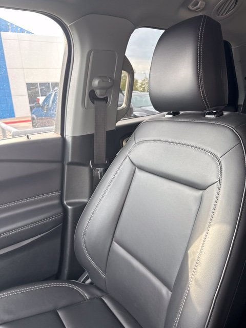 Used 2023 Ford Explorer XLT w/ Equipment Group 202A RWD image 11