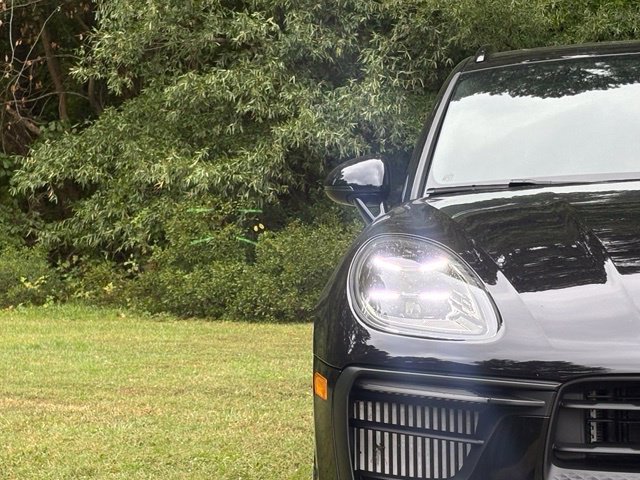 Used 2022 Porsche Macan S AWD/4WD image 13