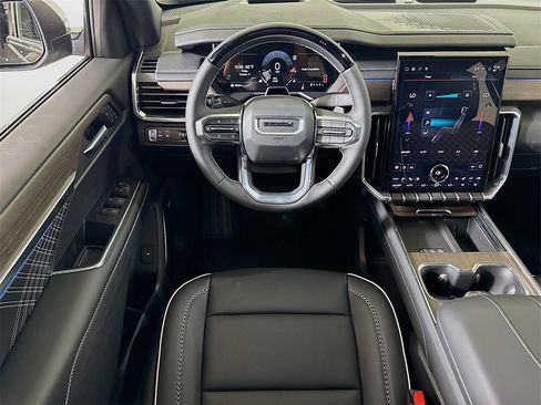 New 2026 GMC Acadia Denali w/ Super Cruise Package image 15