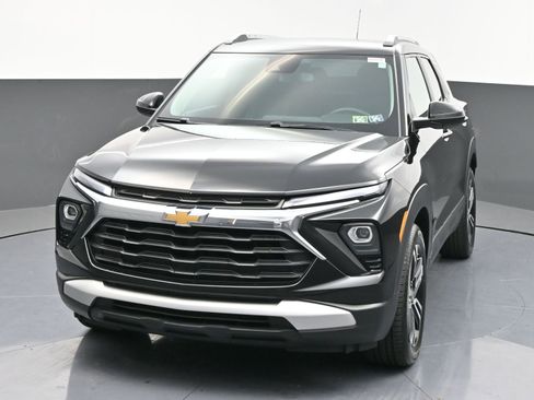 Certified 2024 Chevrolet TrailBlazer LT FWD image 3
