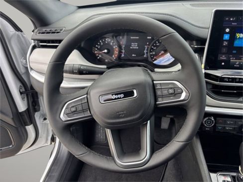 New 2026 Jeep Compass Limited image 13