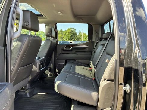 Used 2022 GMC Sierra 1500 Elevation w/ Elevation Premium Package AWD/4WD image 17