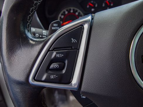 Used 2022 Chevrolet Camaro LT RWD image 22