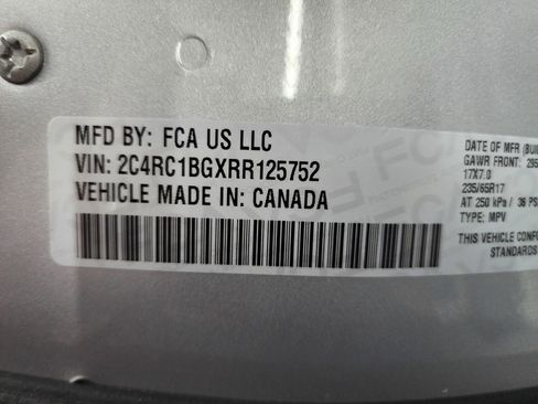 Used 2024 Chrysler Pacifica Touring-L image 60