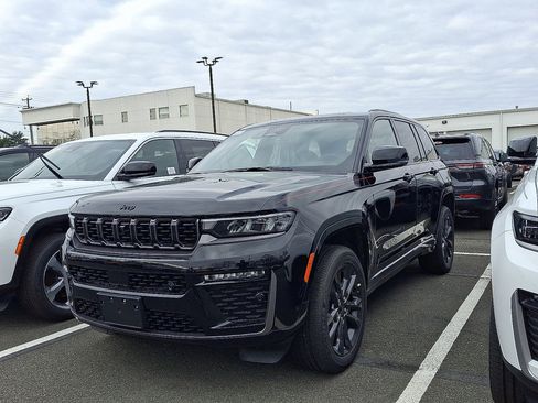 New 2026 Jeep Grand Cherokee Limited image 1