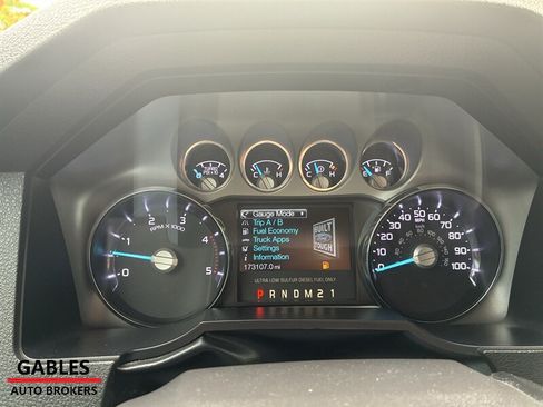 Used 2014 Ford F250 Platinum w/ FX4 Off-Road Package AWD/4WD image 19