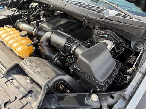 Used 2017 Ford F150 XLT AWD/4WD image 37