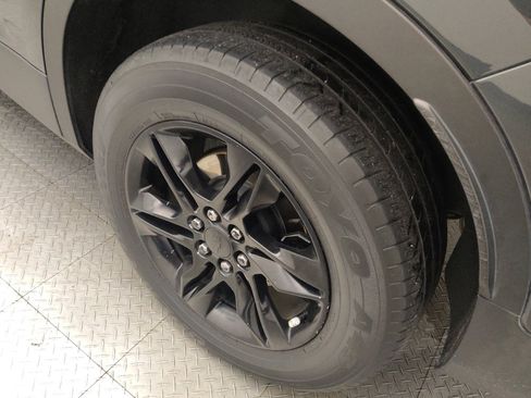 Used 2019 Chevrolet Blazer LT FWD image 31