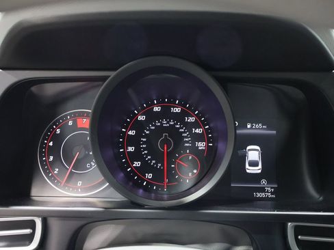 Used 2021 Hyundai Elantra SE image 36