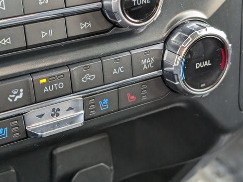 Used 2022 Ford F150 Lariat w/ Equipment Group 501A Mid image 20