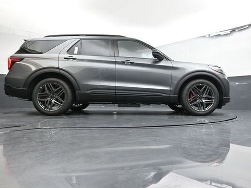 New 2026 Ford Explorer ST image 35