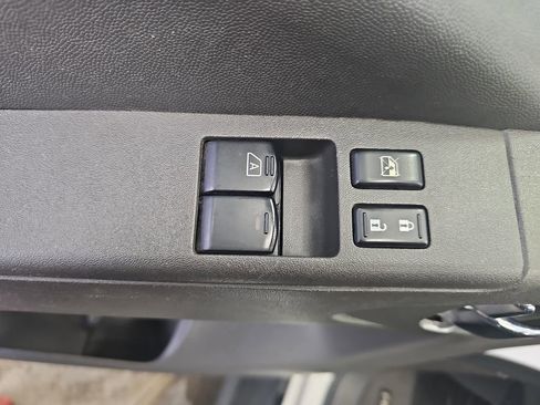 Used 2019 Nissan Frontier SV RWD image 26