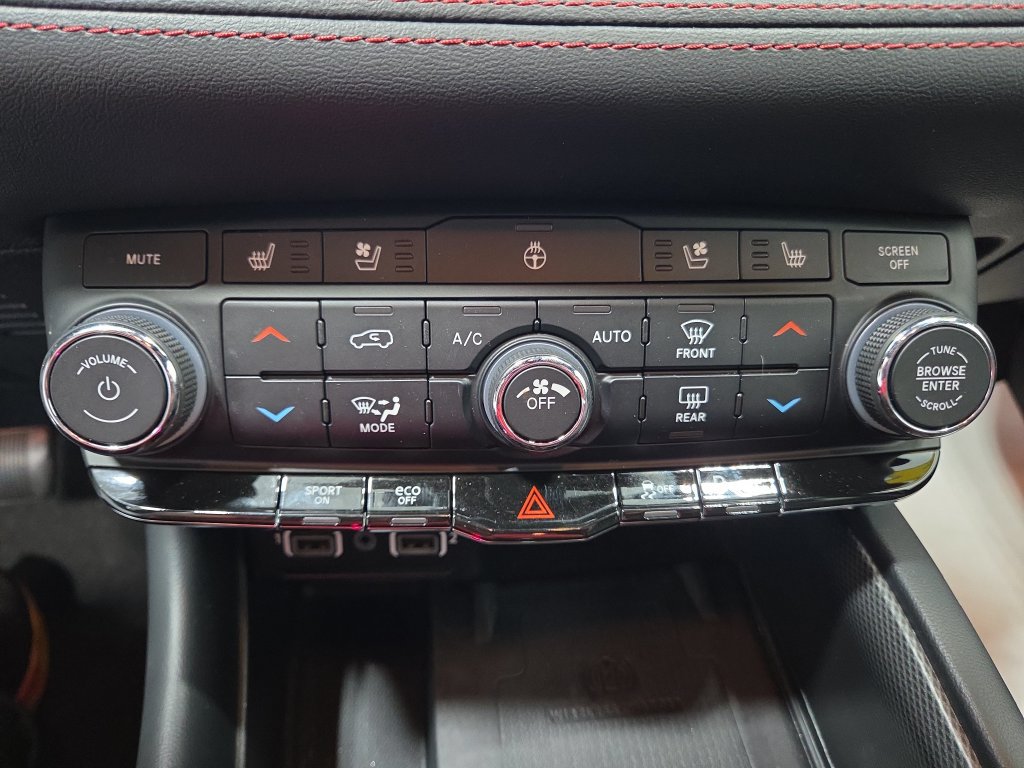 Used 2023 Dodge Durango R/T RWD image 42