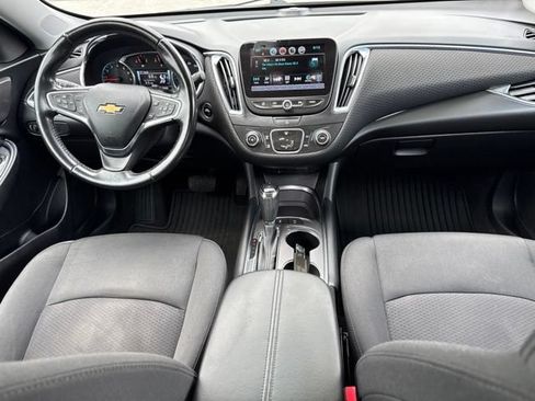 Used 2018 Chevrolet Malibu LT w/ Driver Confidence Package FWD image 35