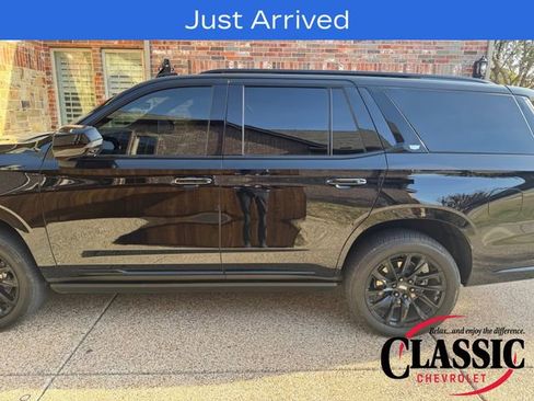 Used 2024 Cadillac Escalade Sport w/ LPO, ONYX Package image 29