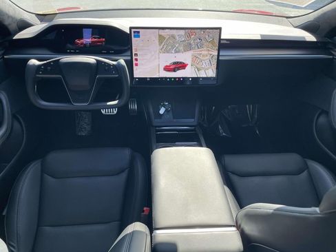 Used 2024 Tesla Model S image 7
