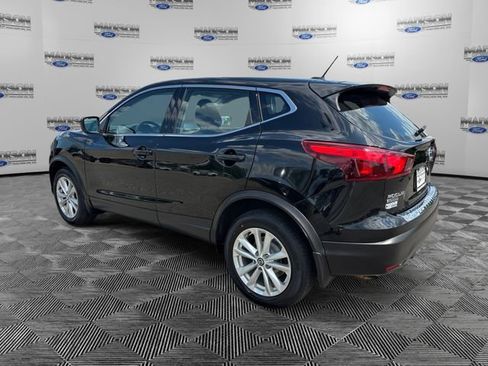 Used 2019 Nissan Rogue Sport S w/ Appearance Package AWD/4WD image 3