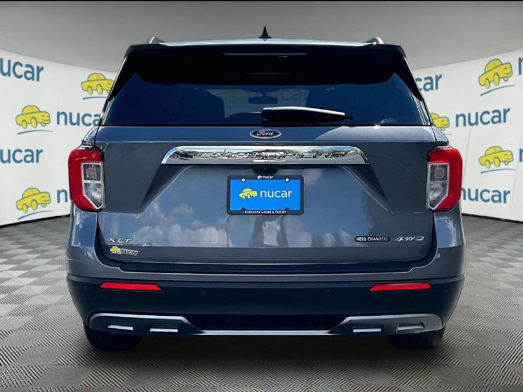 Used 2023 Ford Explorer XLT w/ Equipment Group 202A AWD/4WD image 5
