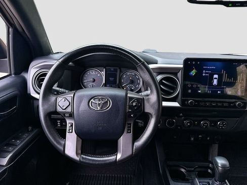Used 2019 Toyota Tacoma TRD Off-Road AWD/4WD image 23