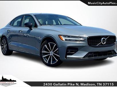 Used 2022 Volvo S60 B5 Momentum