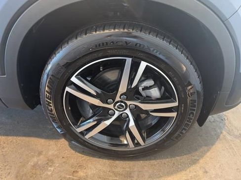 Used 2026 Volvo XC40 B5 Core w/ Climate Package image 7