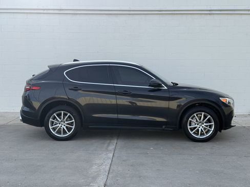Used 2018 Alfa Romeo Stelvio Ti image 8