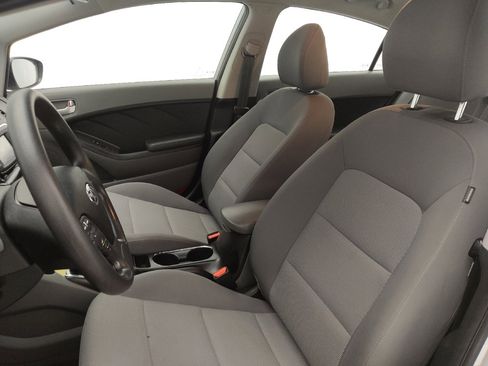 Used 2018 Kia Forte LX w/ LX Rear Camera Package image 17