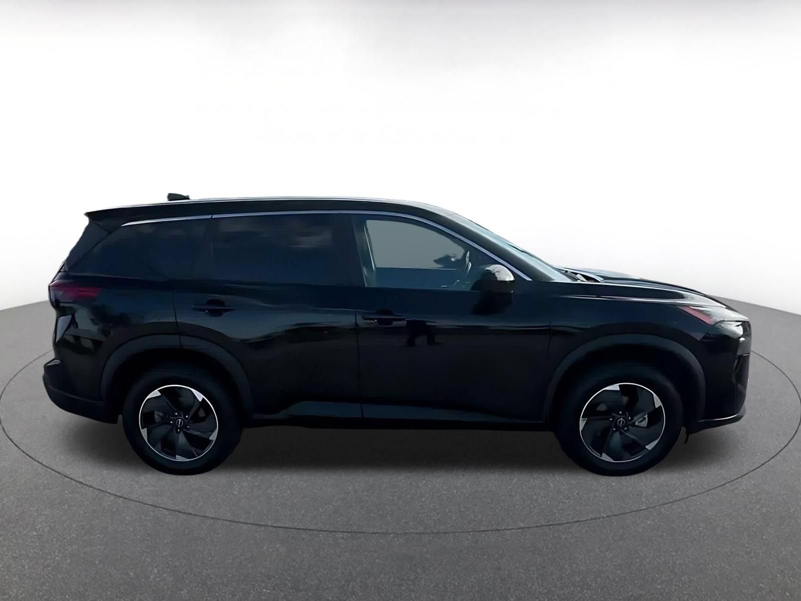 Used 2025 Nissan Rogue SV AWD/4WD image 15