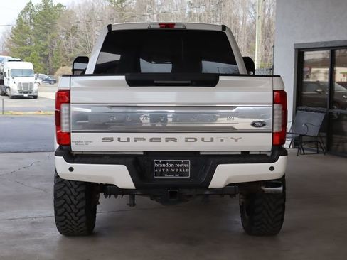 Used 2019 Ford F250 Platinum w/ Platinum Ultimate Package image 4