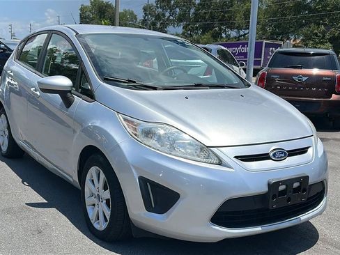 Used 2012 Ford Fiesta SE FWD image 4