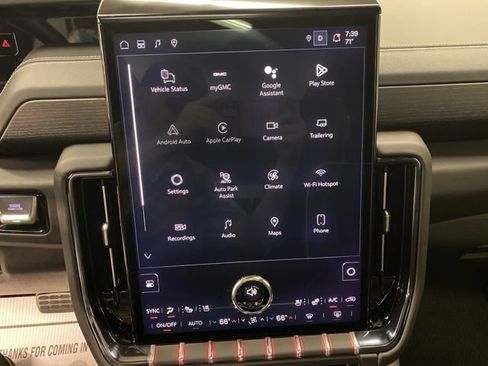Used 2025 GMC Yukon XL AT4 Ultimate AWD/4WD image 13