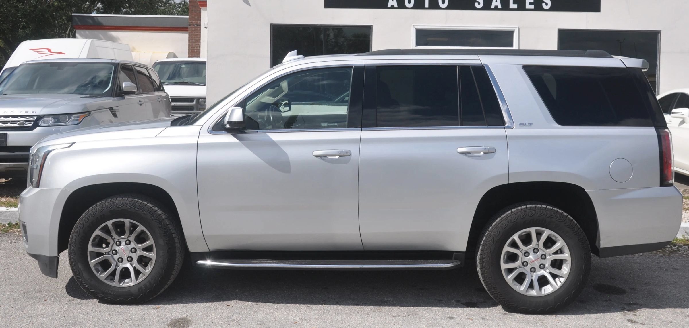 Used 2017 GMC Yukon SLT RWD image 28