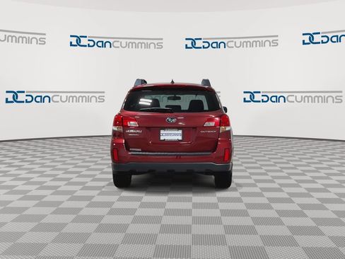 Used 2014 Subaru Outback 2.5i Premium AWD/4WD image 7