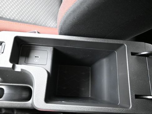 New 2025 Nissan Versa SR w/ Trunk Package FWD image 18