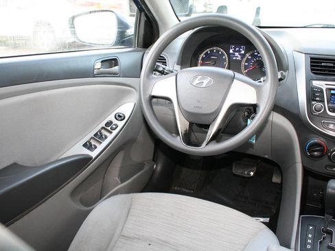 Used 2016 Hyundai Accent SE FWD image 12