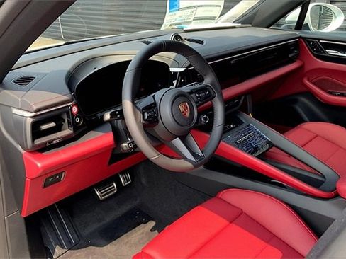 New 2025 Porsche Macan 4S Electric image 4