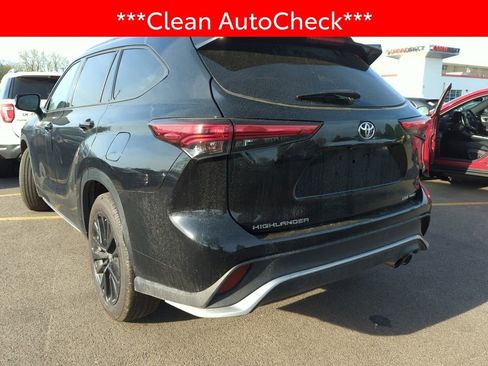 Used 2023 Toyota Highlander XSE image 4