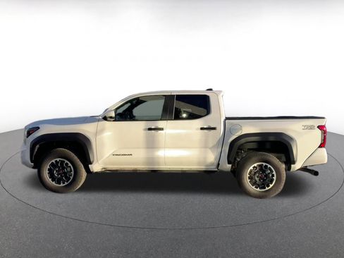 Used 2025 Toyota Tacoma TRD Off-Road image 9