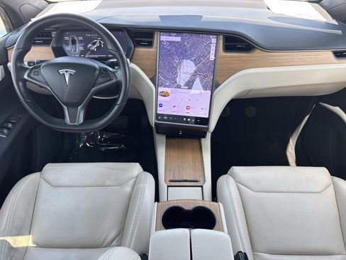 Used 2019 Tesla Model X 100D AWD/4WD image 9