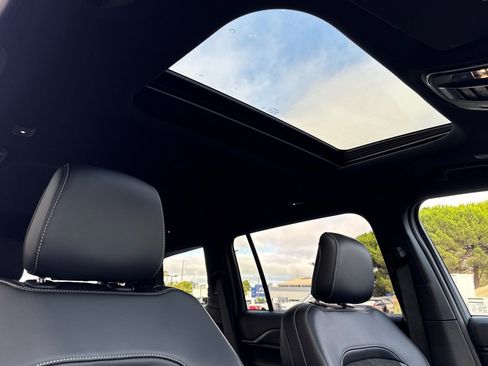 New 2025 Jeep Grand Cherokee L Altitude image 22